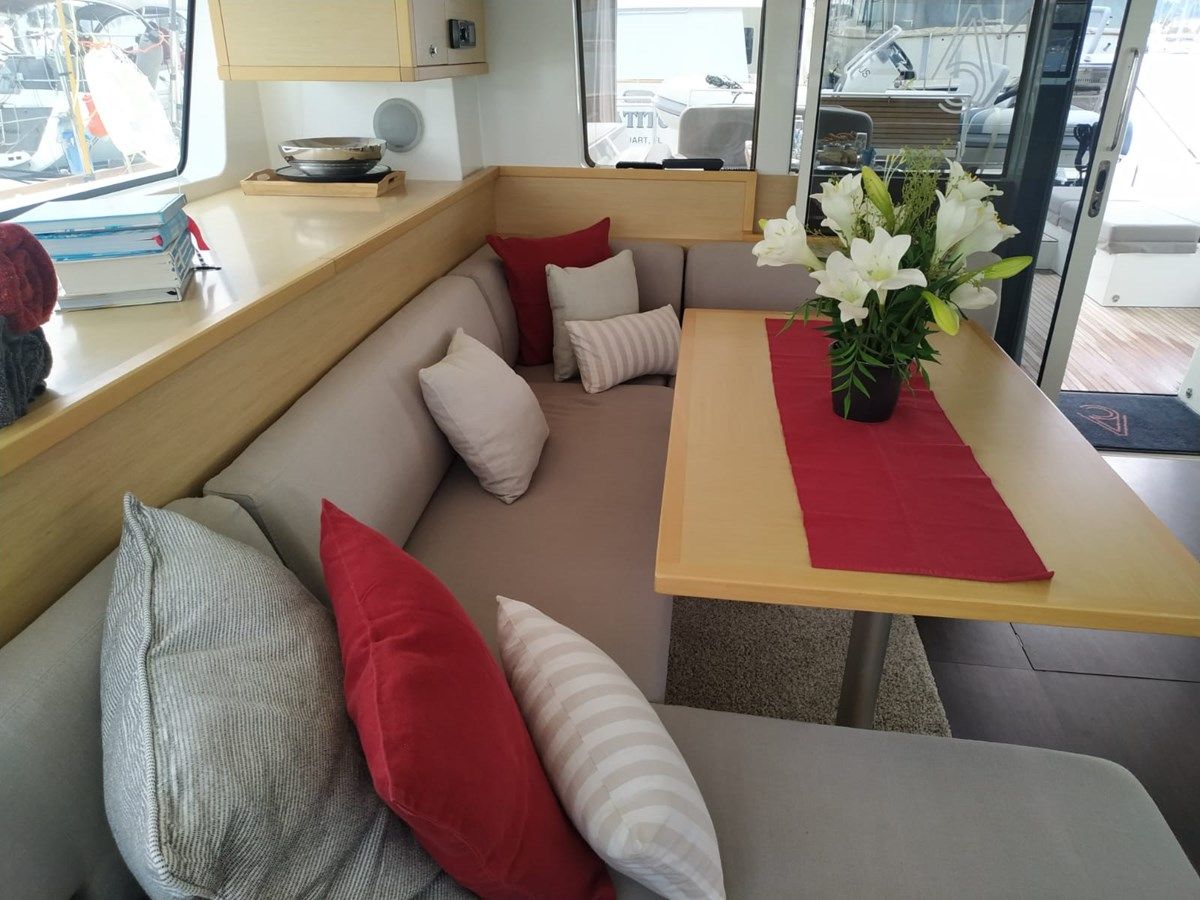 Aurous Lagoon 52 price