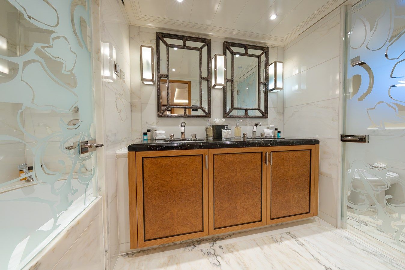 Стоимость яхты LATITUDE 147