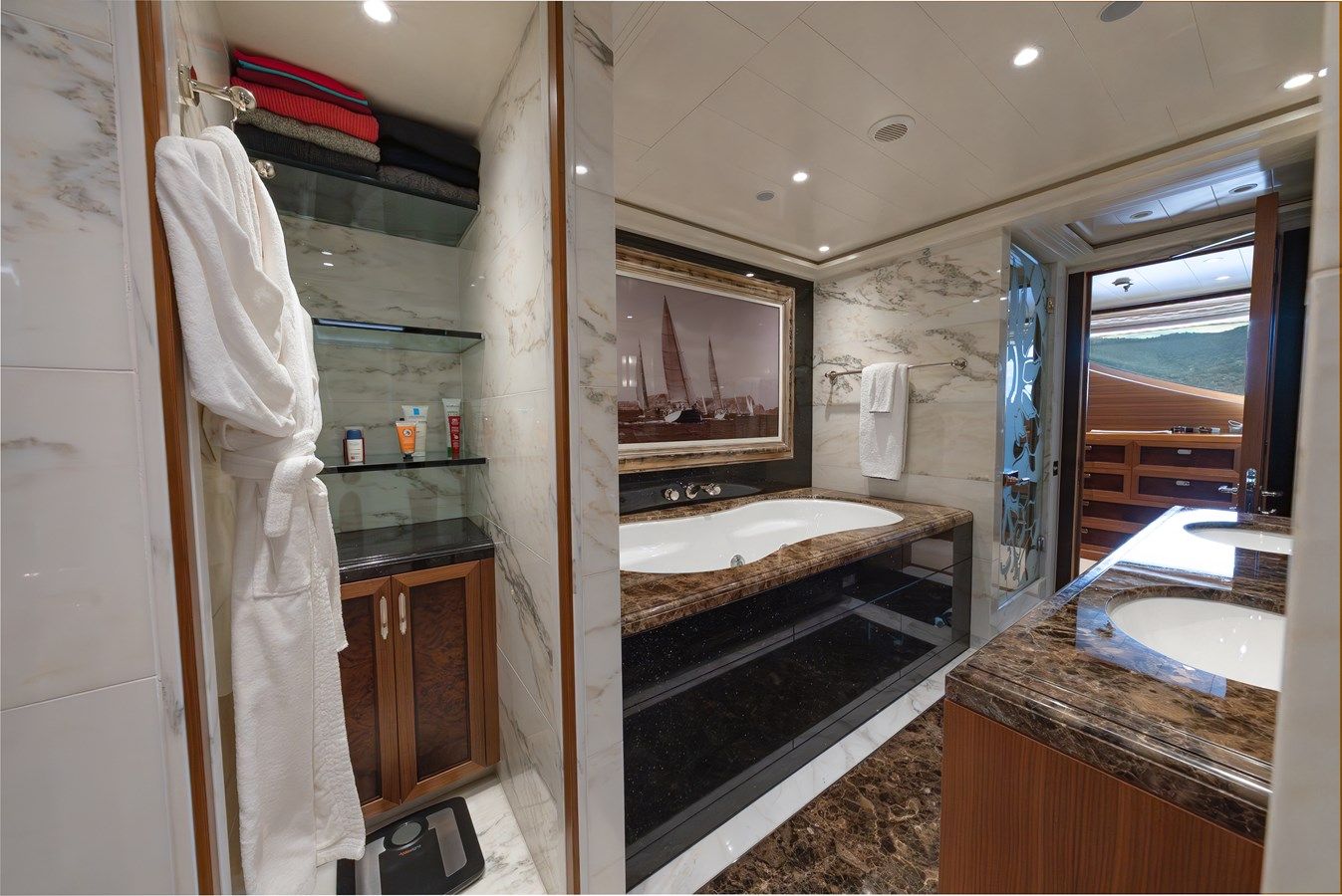 Купить яхту LATITUDE в Shestakov Yacht Sales