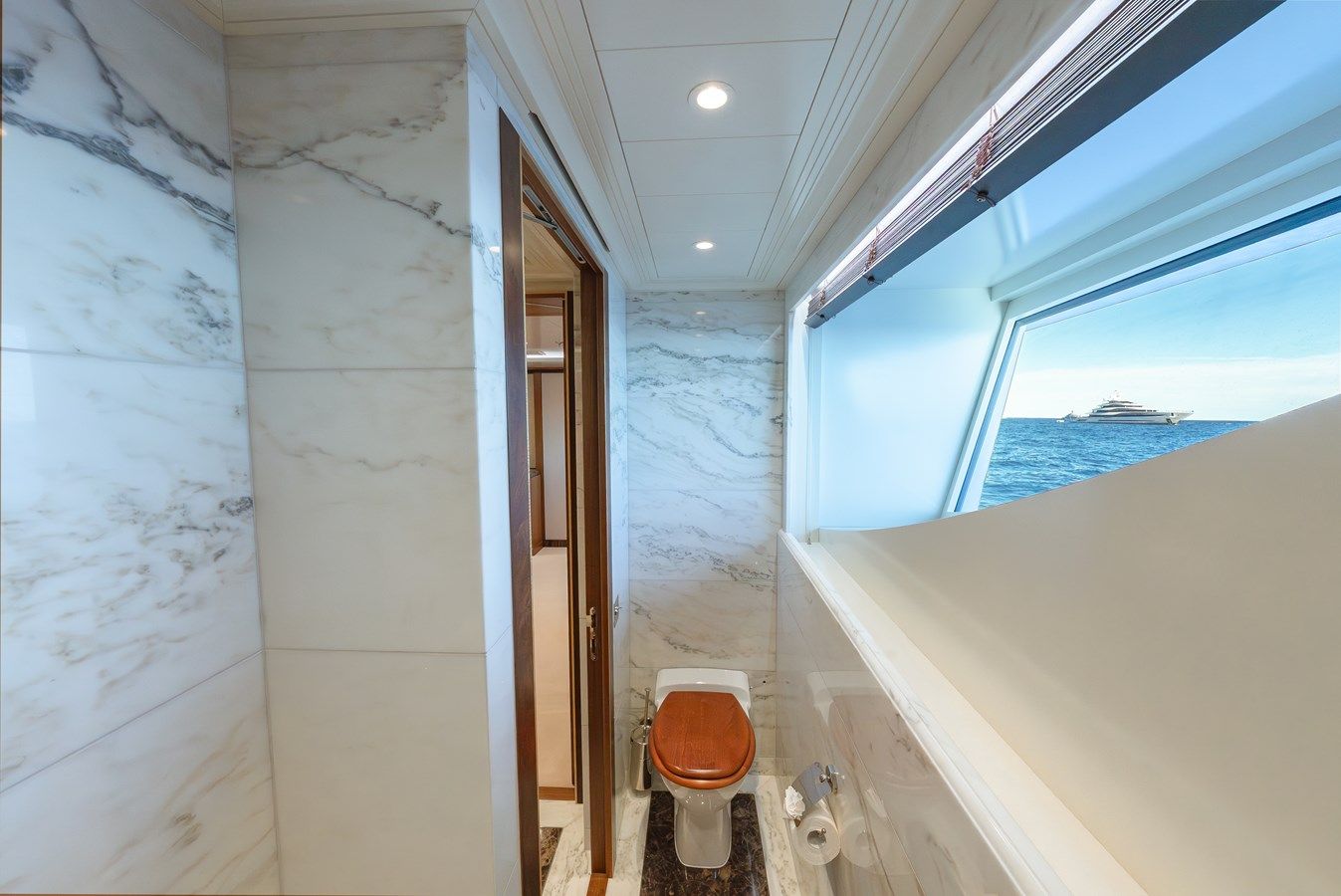 Продажа яхты LATITUDE Custom Tri-Deck