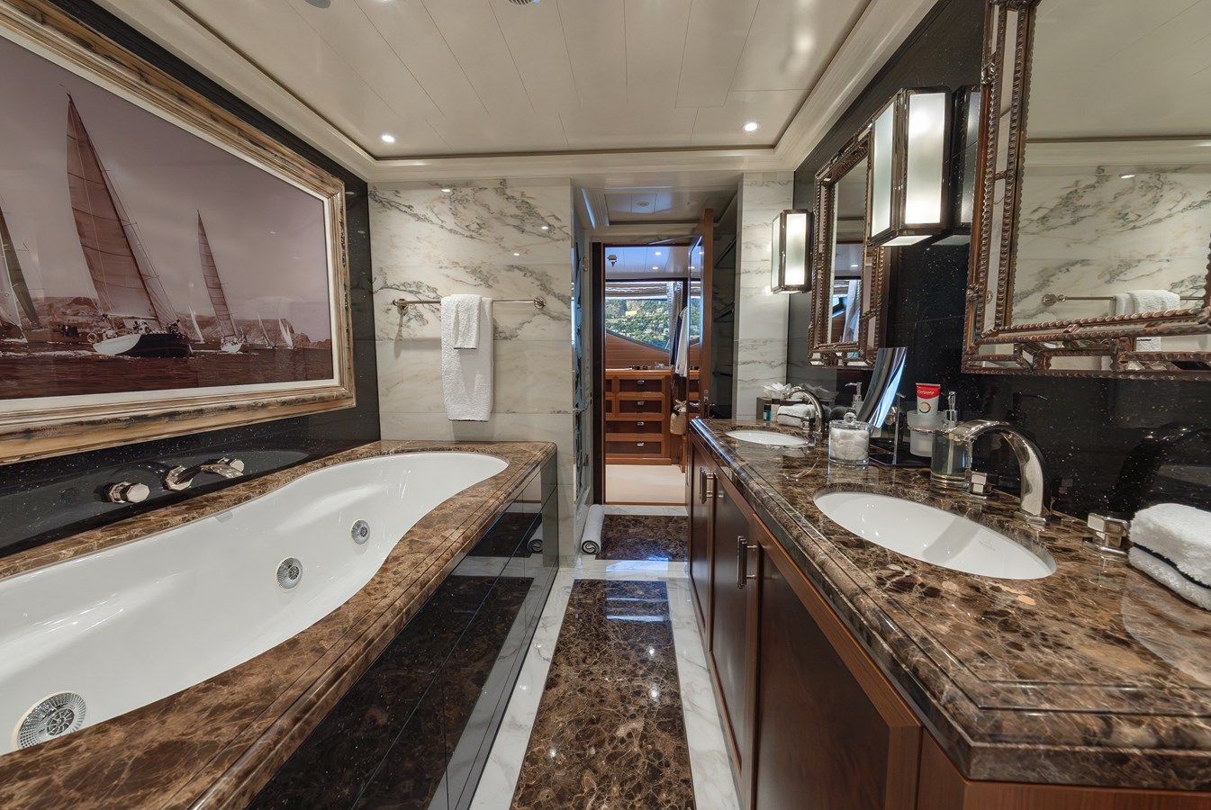 LATITUDE - TIMMERMAN YACHTS