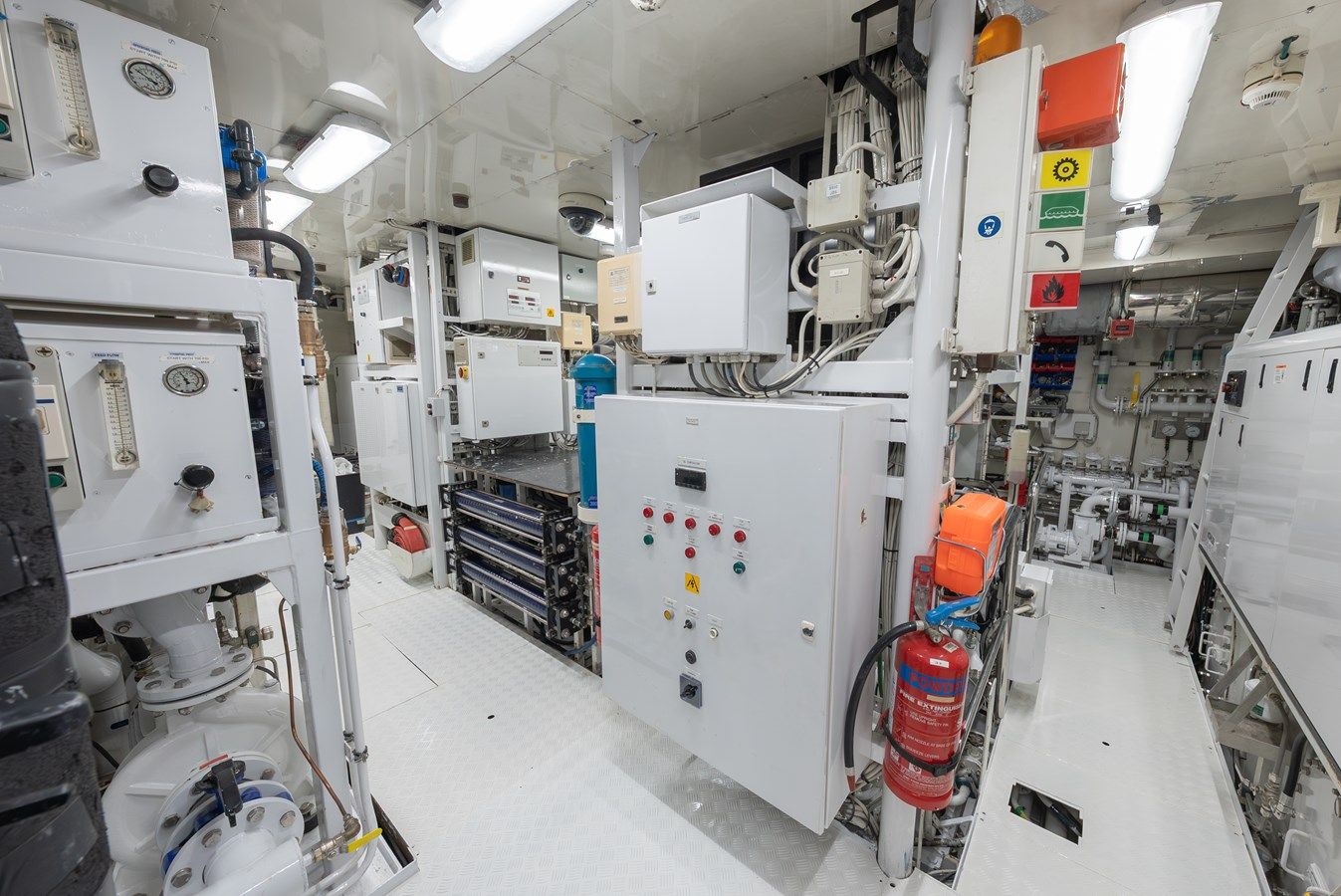 Продажа яхты LATITUDE 147