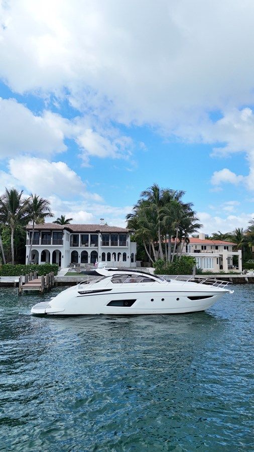 Buy a yacht Azimut Atlantis 2014