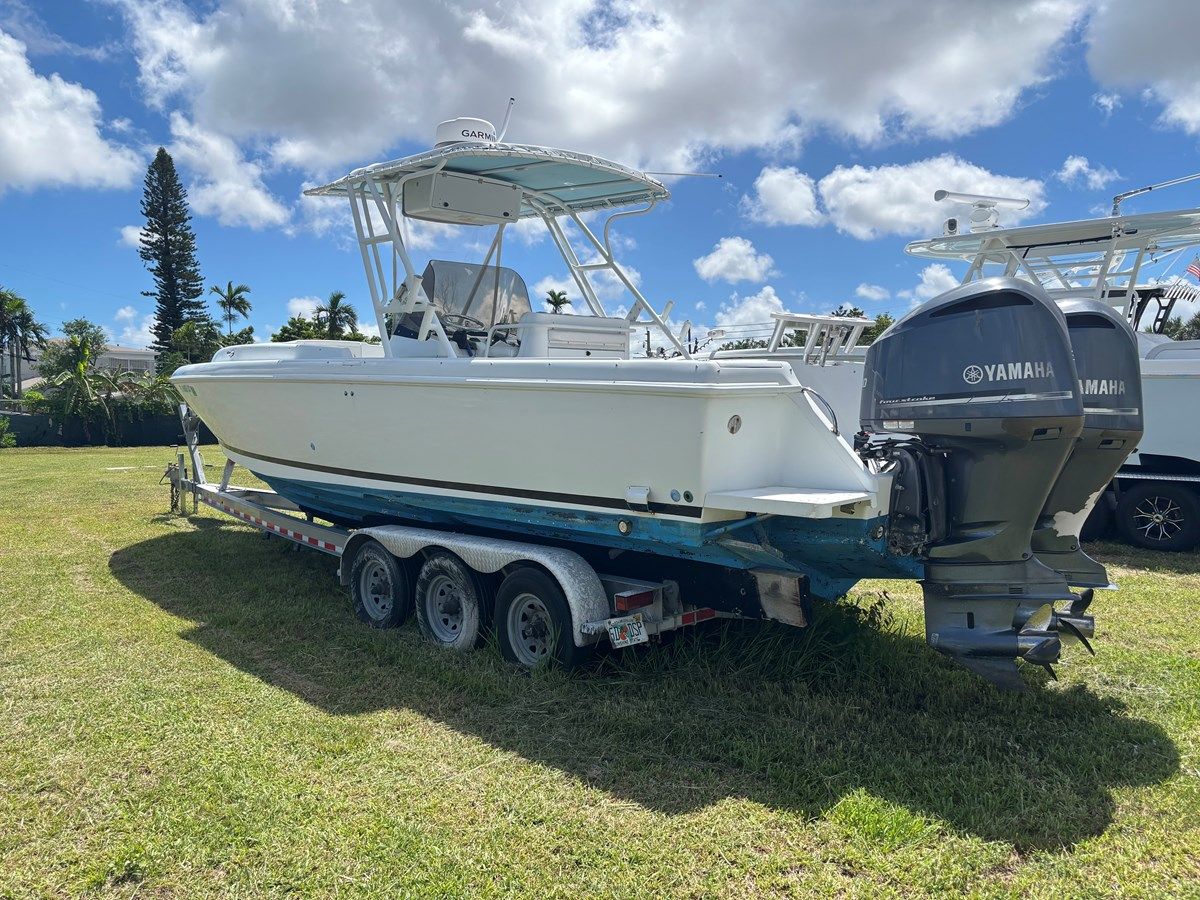 Лучшая цена на Intrepid 322 Cuddy