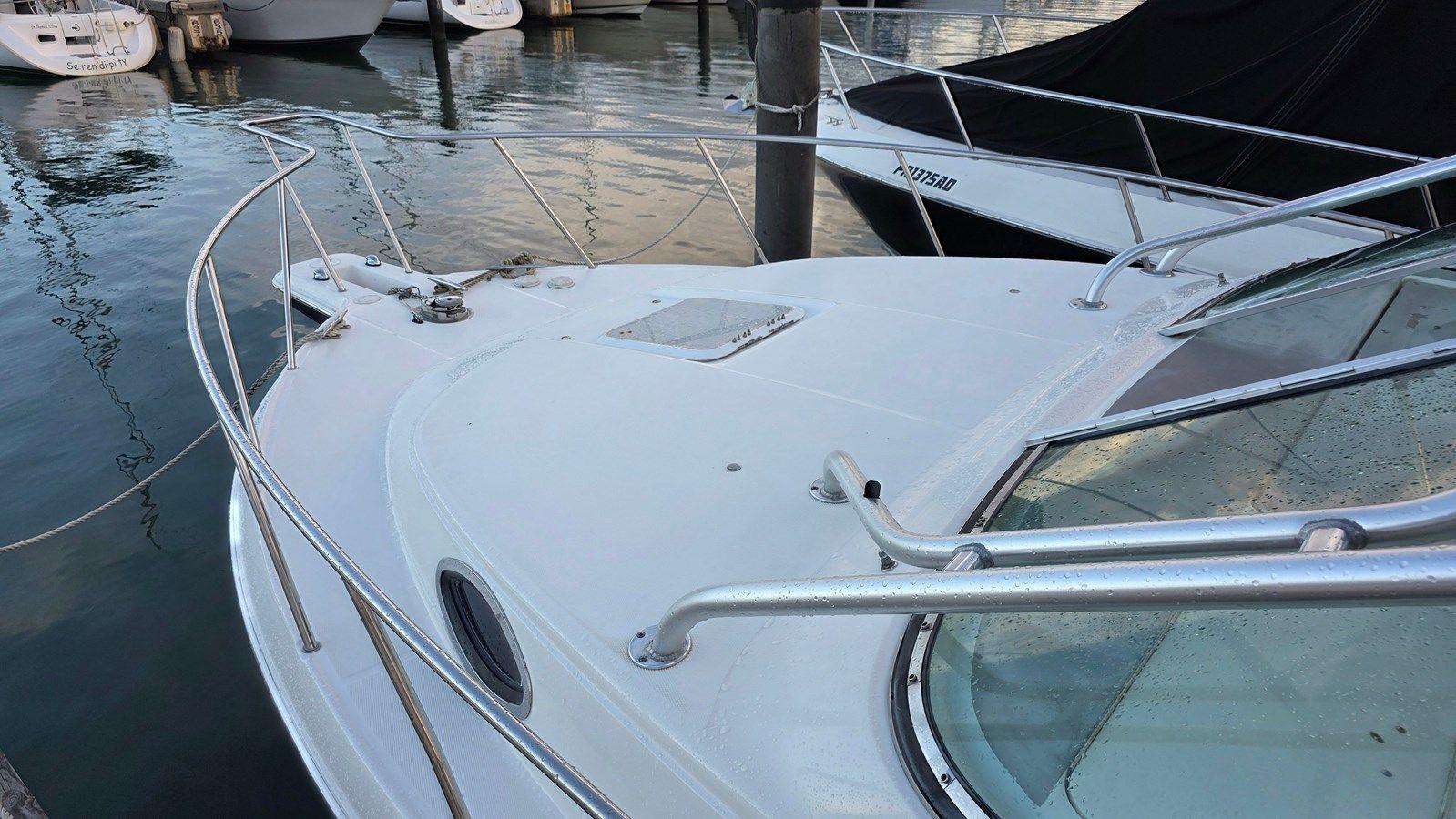 Buy a yacht Deya-Vu 2004