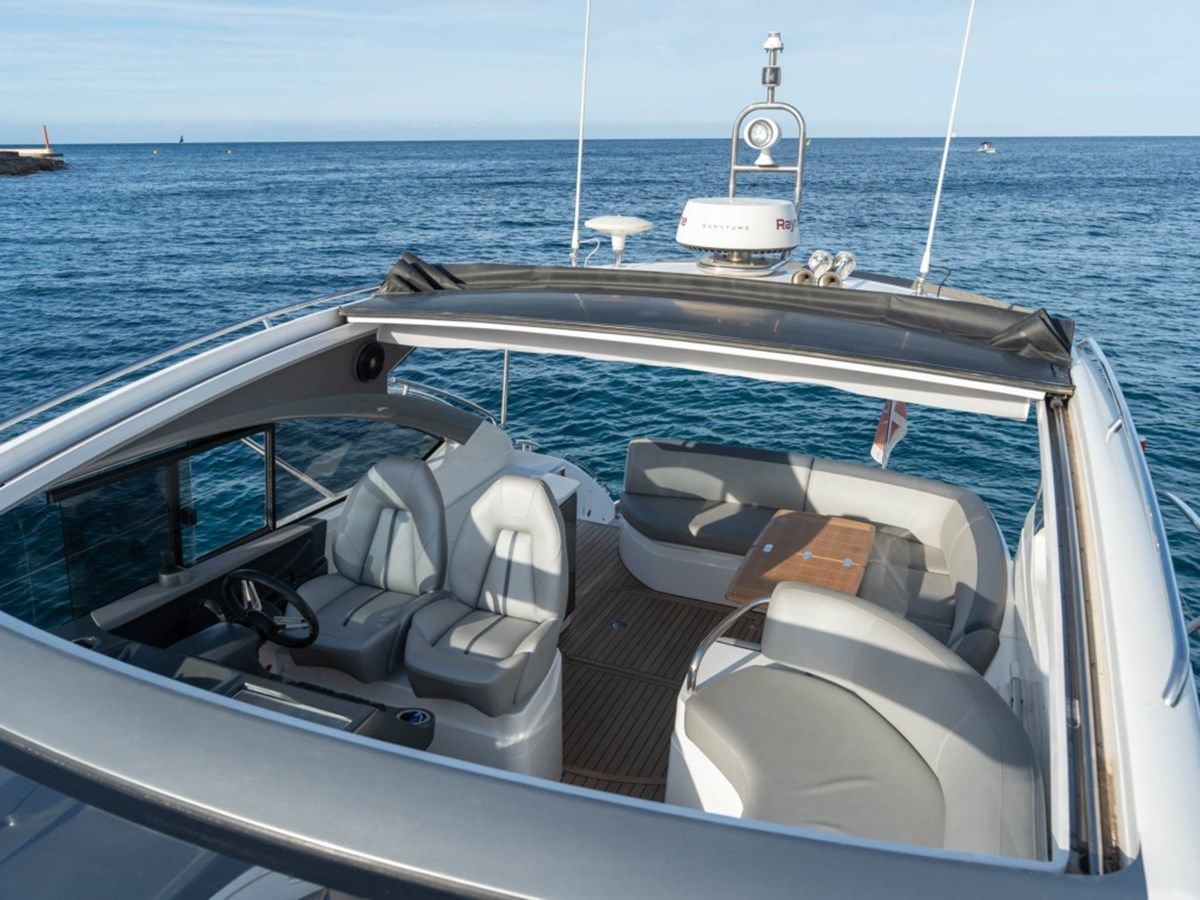 Продажа яхты Princess V40 - PRINCESS