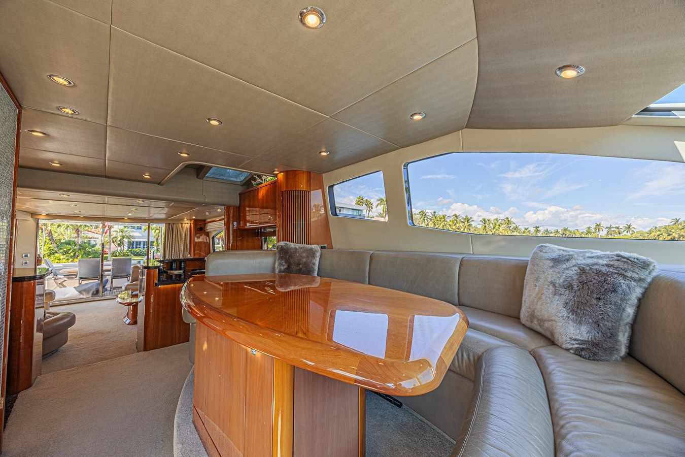 Buy a BIG CHUBBY XL - Sunseeker at Shestakov Yacht Sales