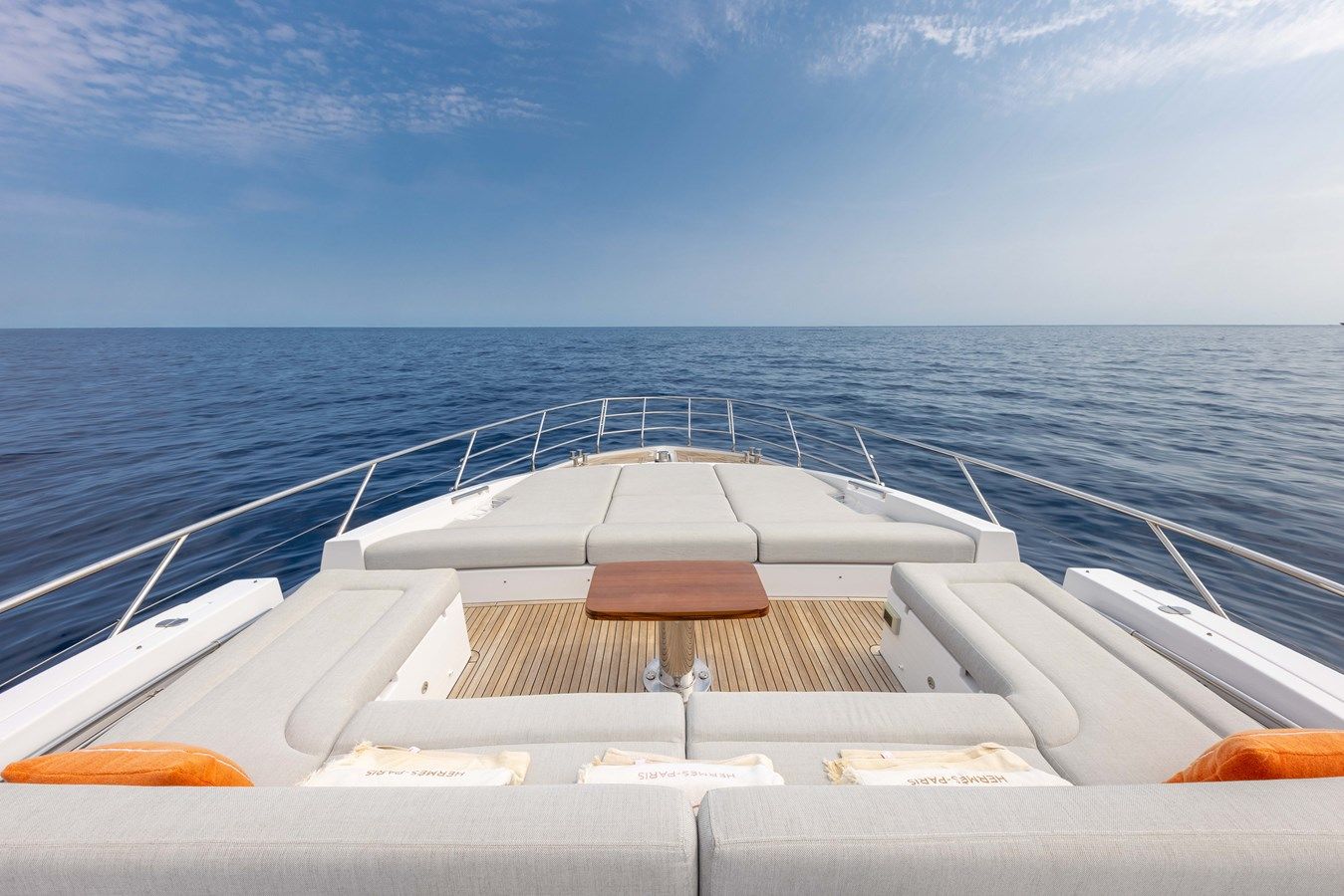 the best price on ATLANTIS - Azimut Yachts
