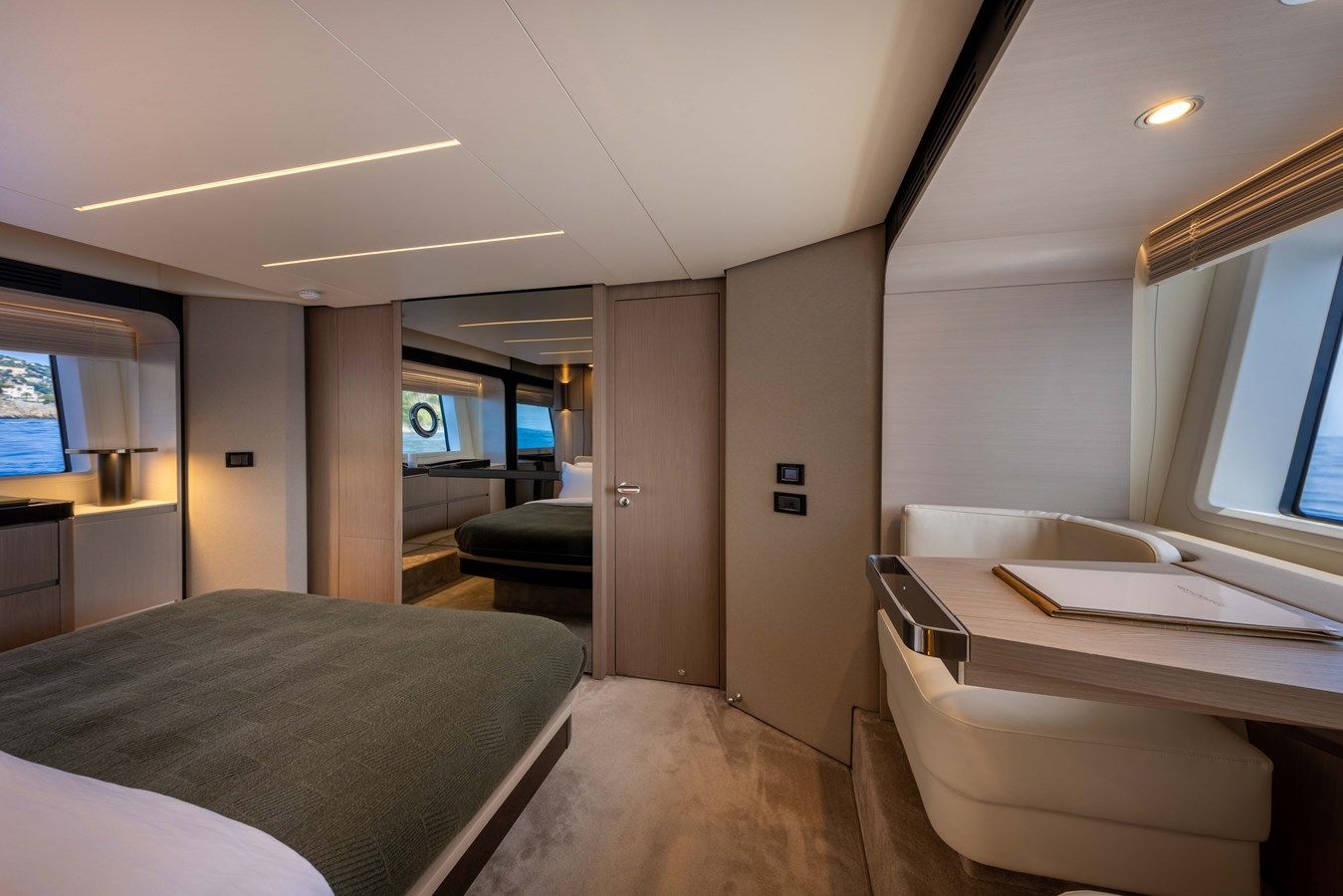 Buy a ATLANTIS AZIMUT 72 FLY at Shestakov Yacht Sales