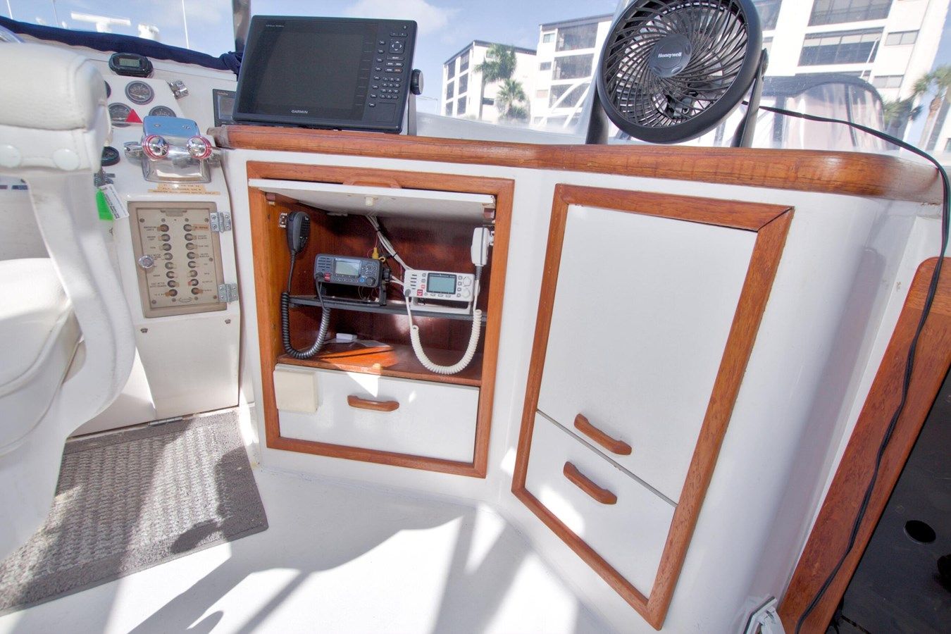 Moonlighter 44 Motor Yacht