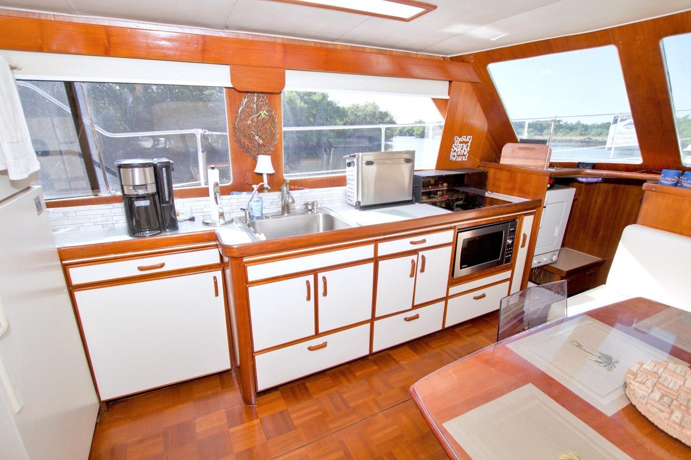 Продажа яхты Moonlighter 44 Motor Yacht