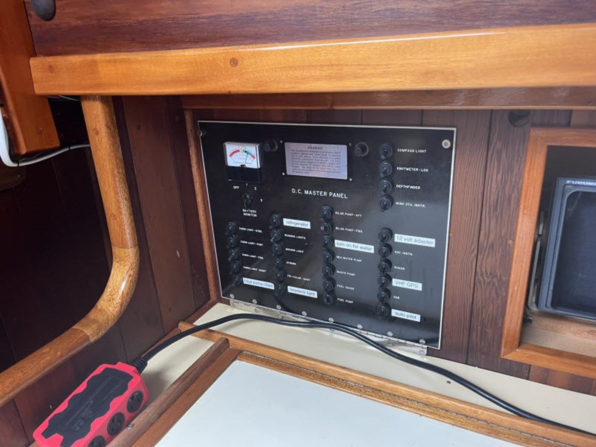 Buy a yacht SOLITON PHOENIX A38