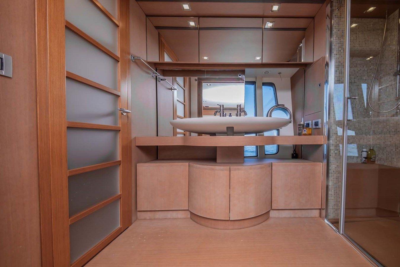 the best price on STELLINA - Ferretti Yachts