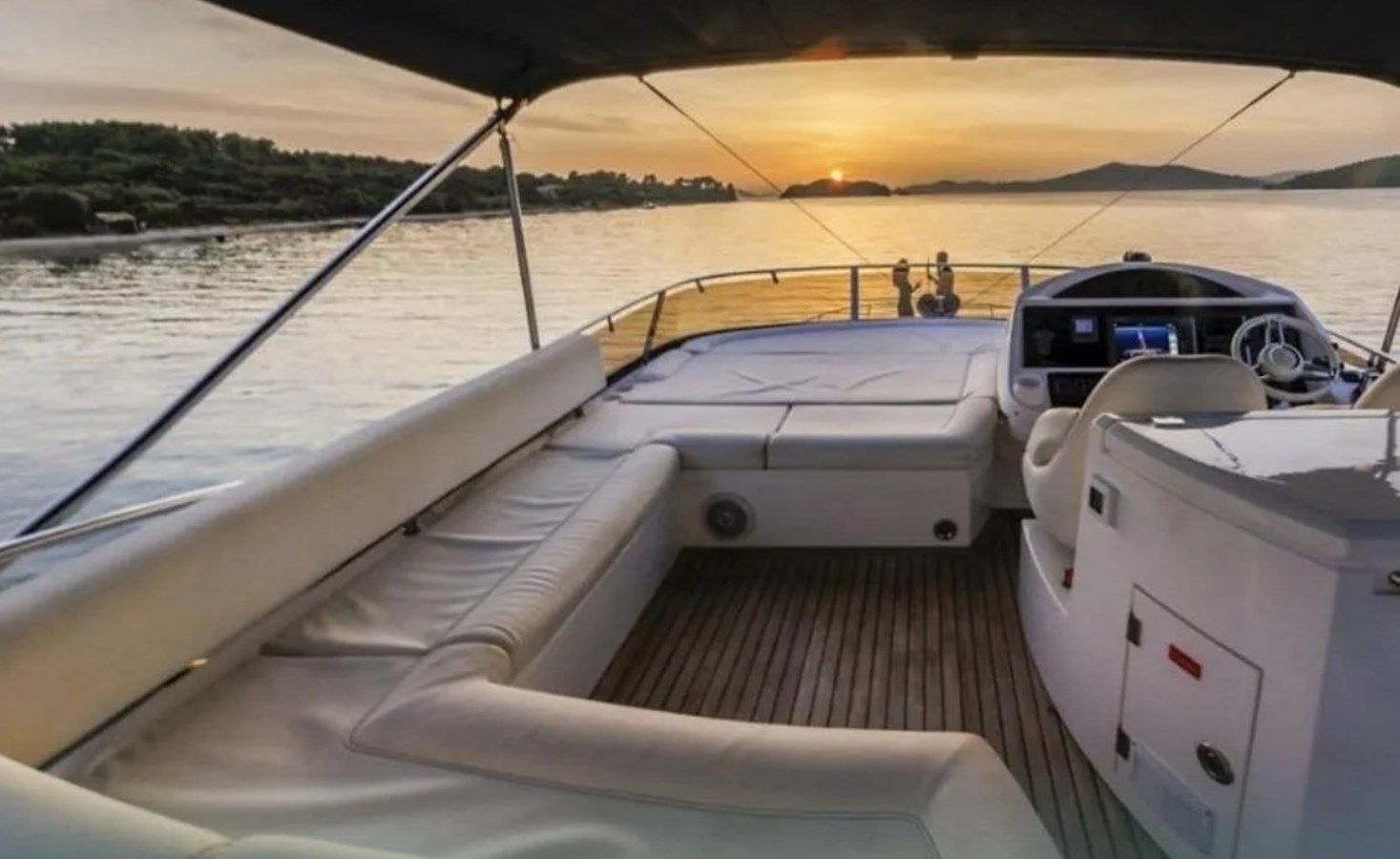 2 DRUNK Sunseeker Manhattan 63 price