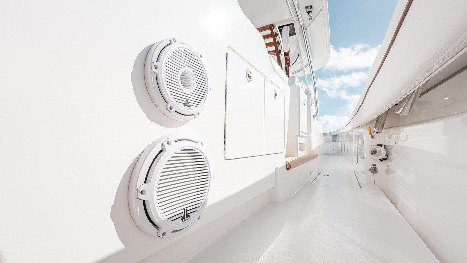 Buy a V-55 - VALHALLA BOATWORKS at Shestakov Yacht Sales