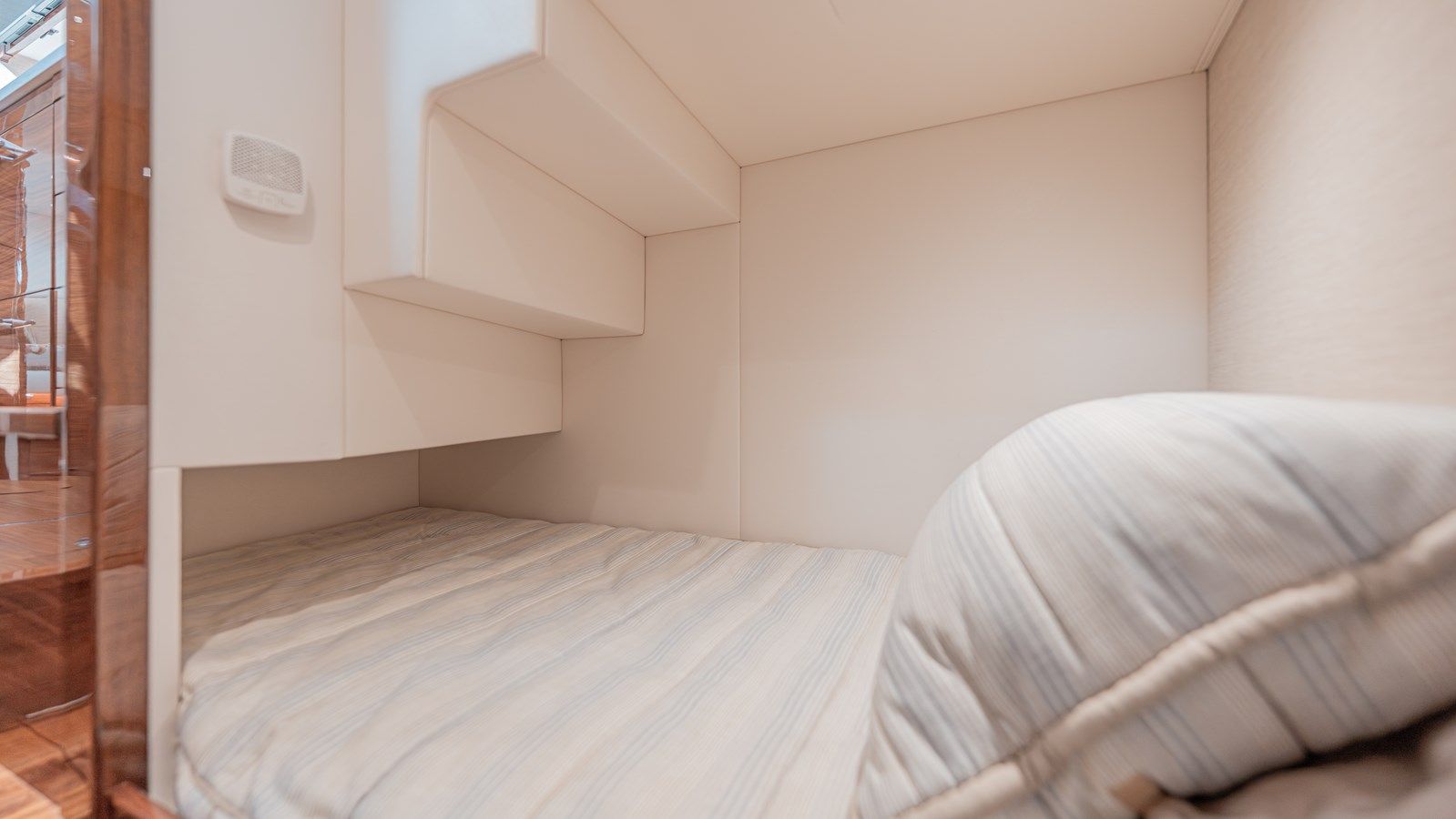 Buy a yacht V-55 2024