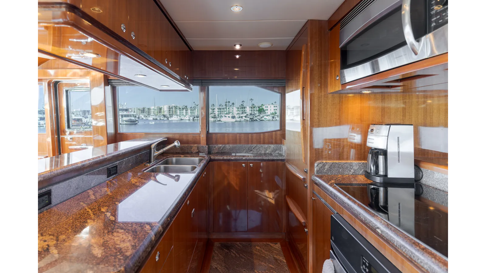 Купить яхту MALOU 620 PIlothouse в Shestakov Yacht Sales