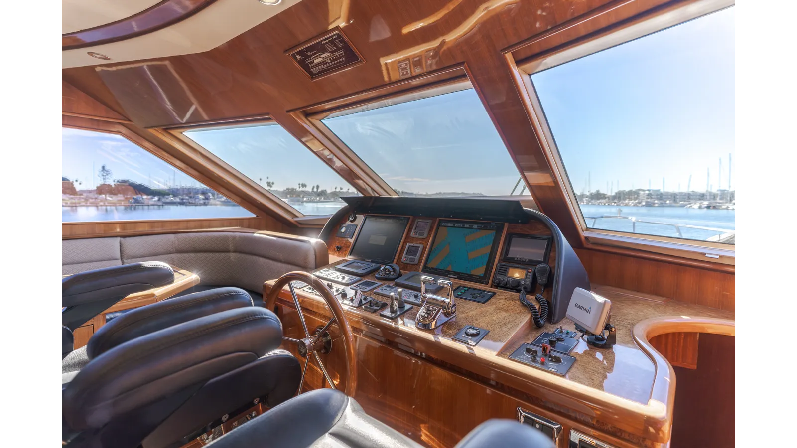 Продажа яхты MALOU