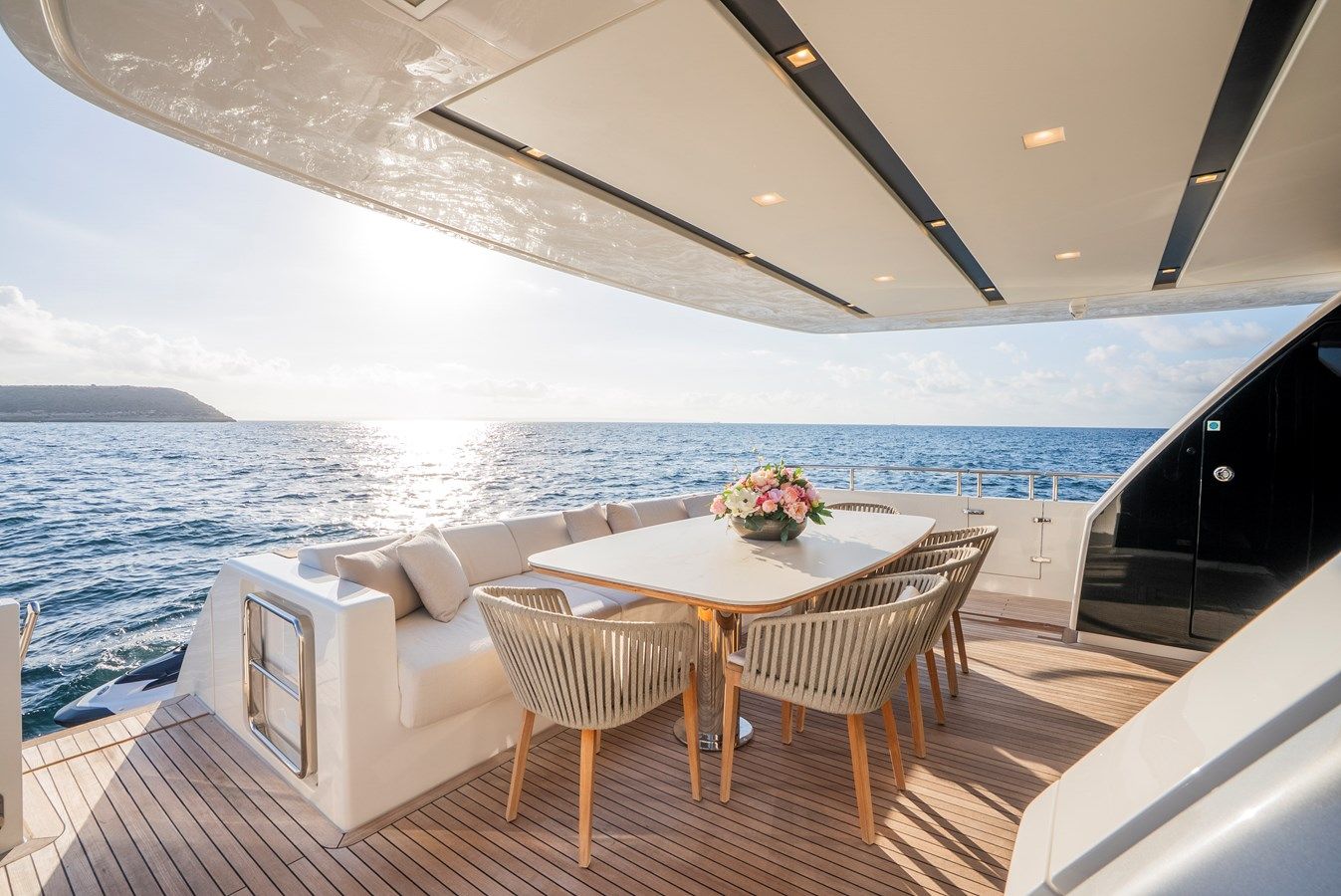 Купить яхту ASTRIMARE II SL86 в Shestakov Yacht Sales