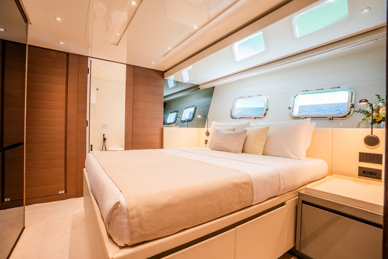 Продажа яхты ASTRIMARE II 87