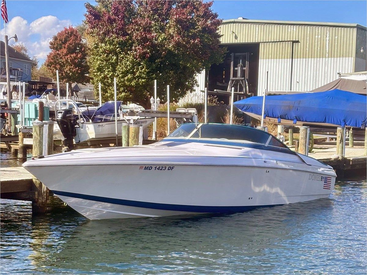 Buy a 33' Donzi 1996 33ZX 33 at Shestakov Yacht Sales