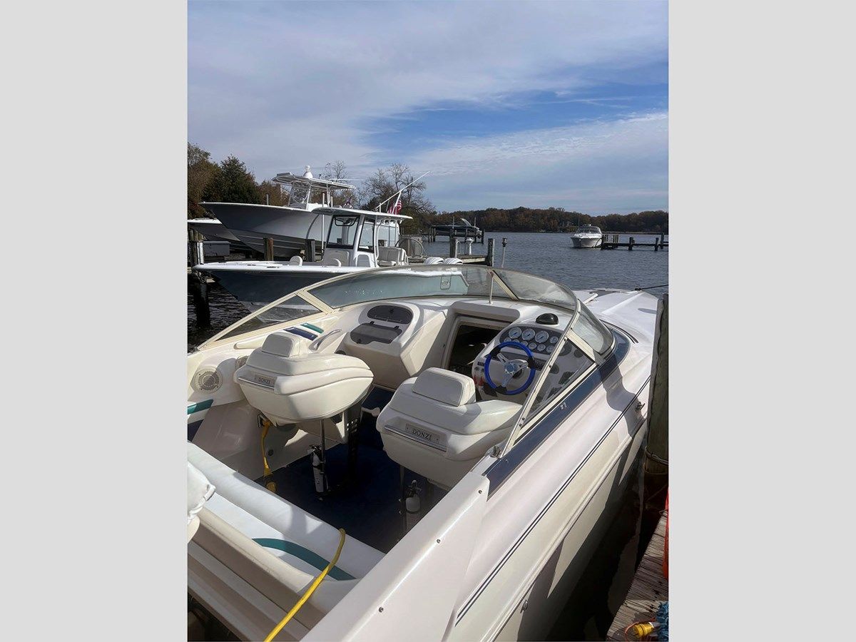 33' Donzi 1996 33ZX - Donzi