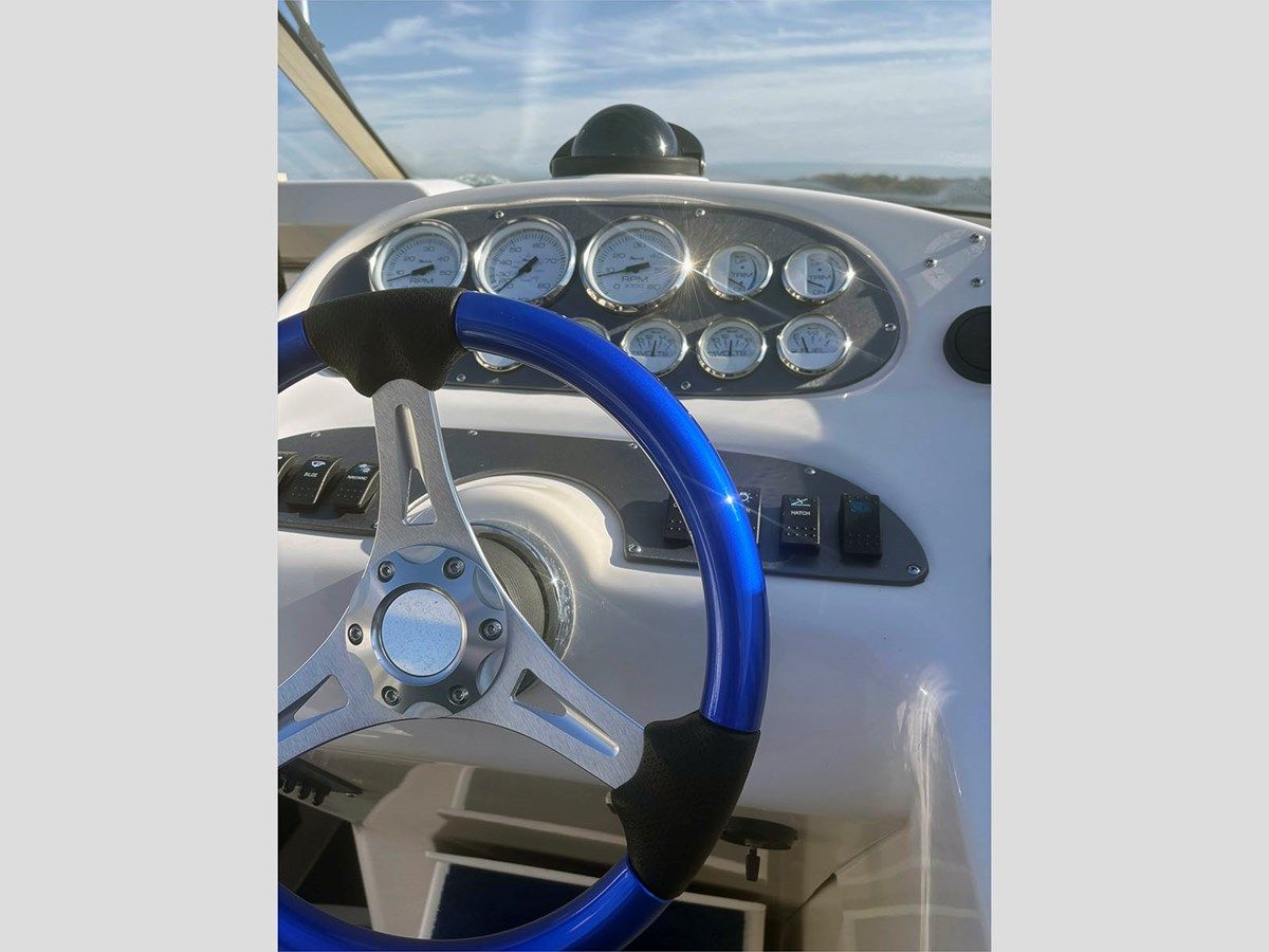 best yacht sales deals 33' Donzi 1996 33ZX 1996