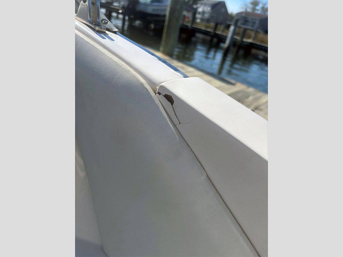 the best price on 33' Donzi 1996 33ZX