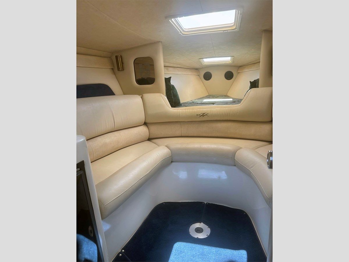 the best price on 33' Donzi 1996 33ZX 1996