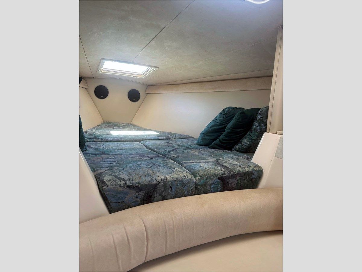 33' Donzi 1996 33ZX 33 yacht sale