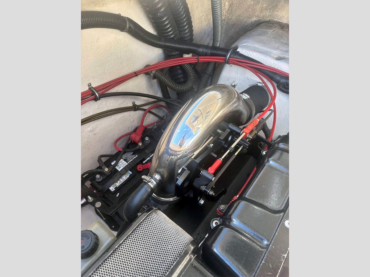 the best price on 33' Donzi 1996 33ZX 33