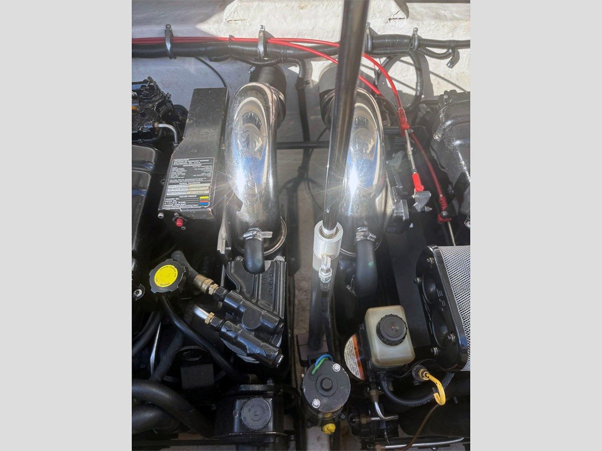 33' Donzi 1996 33ZX 33