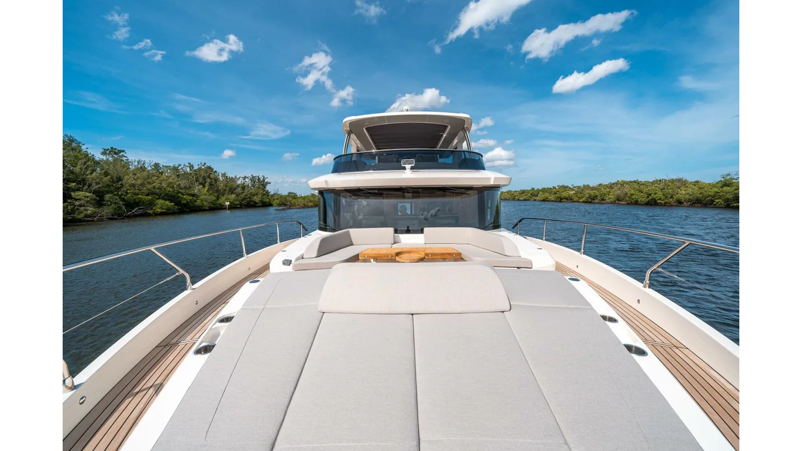 Лучшая цена на OUR TRADE - Absolute Yachts