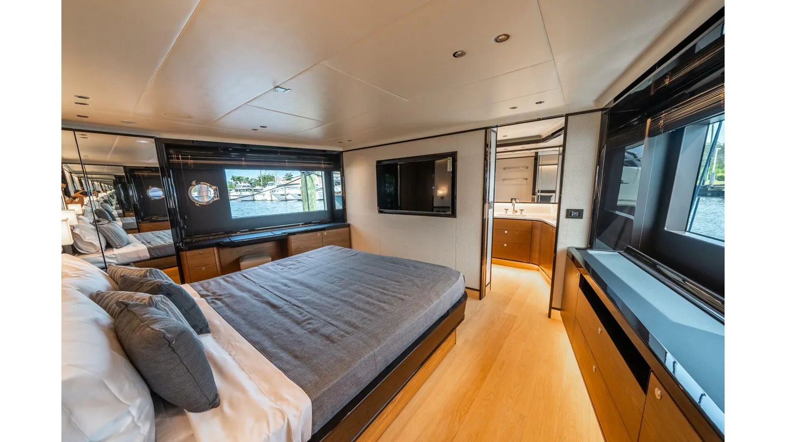 Купить яхту OUR TRADE - Absolute Yachts в Shestakov Yacht Sales