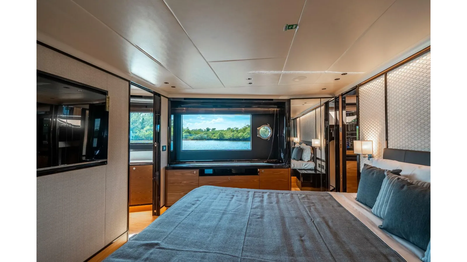 OUR TRADE - Absolute Yachts