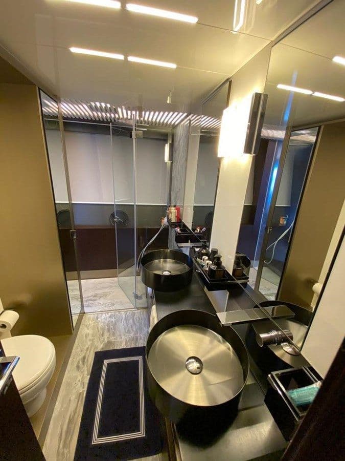 best yacht sales deals Ferretti 850 85