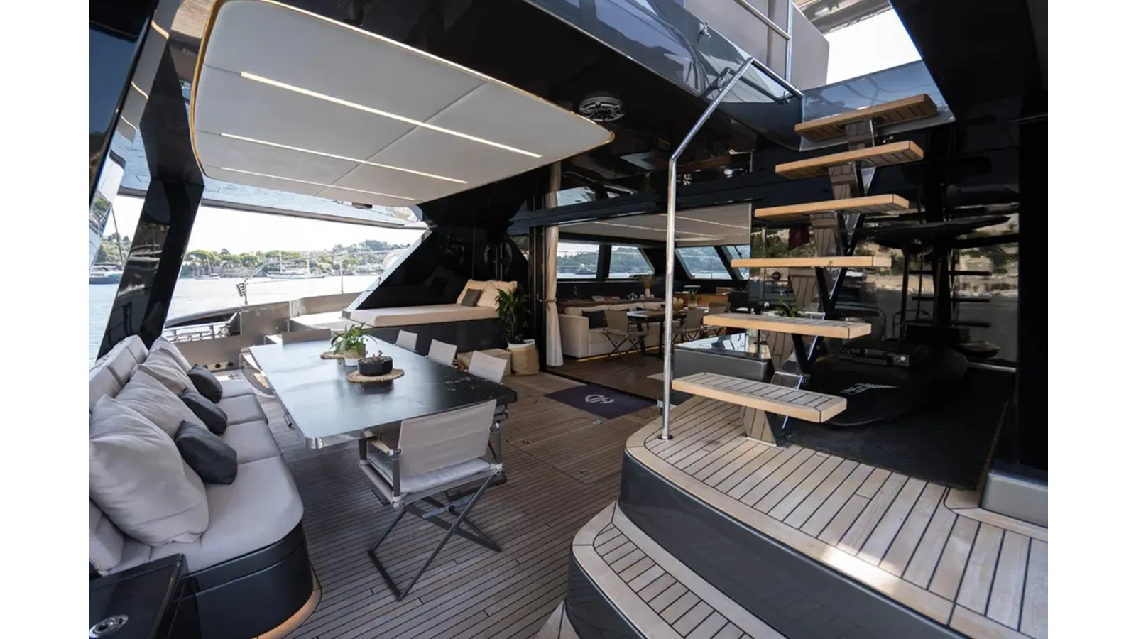 DOUBLE HAPPINESS yacht sale