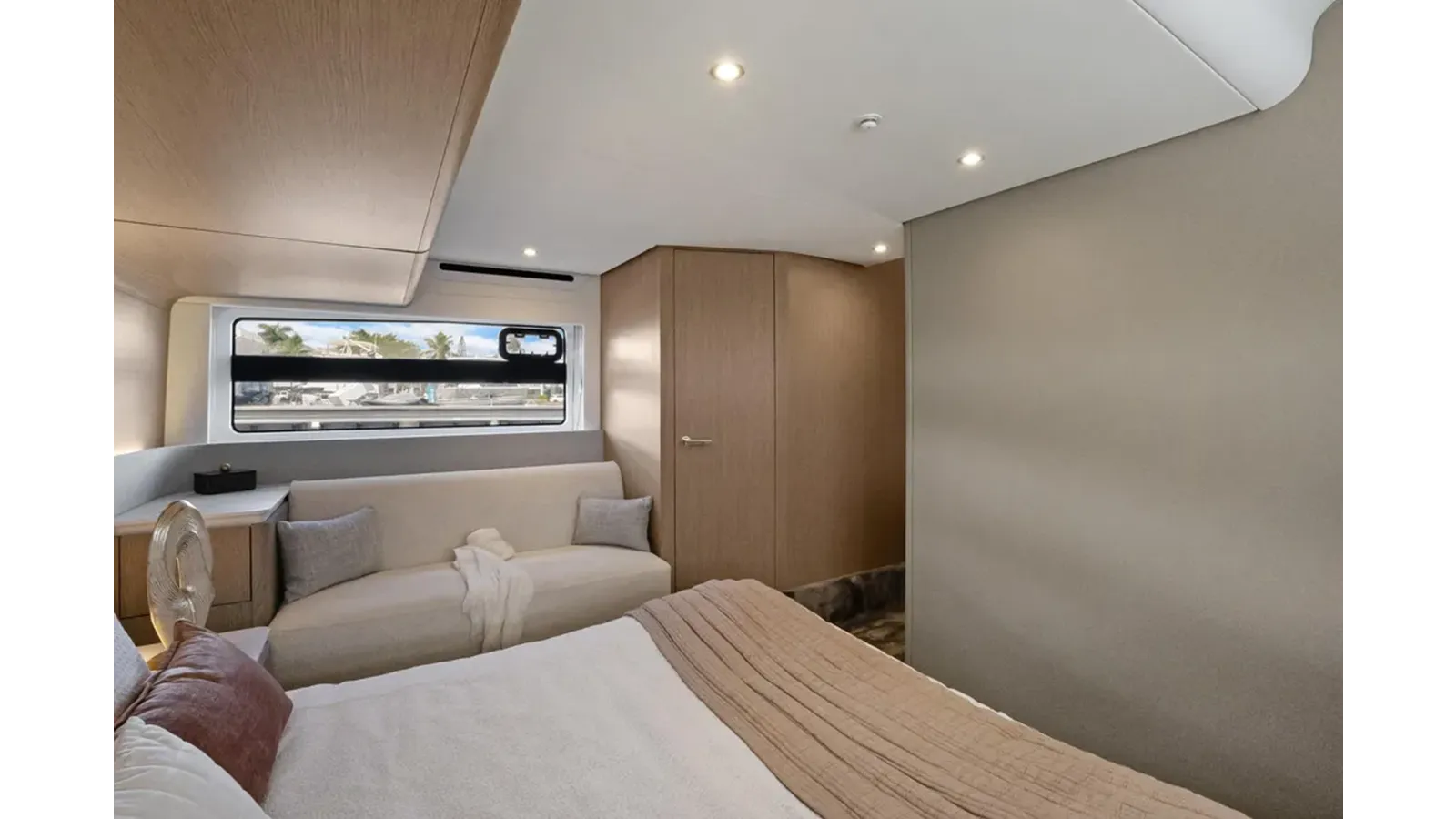 Лучшая цена на 2025 Azimut 53 Fly