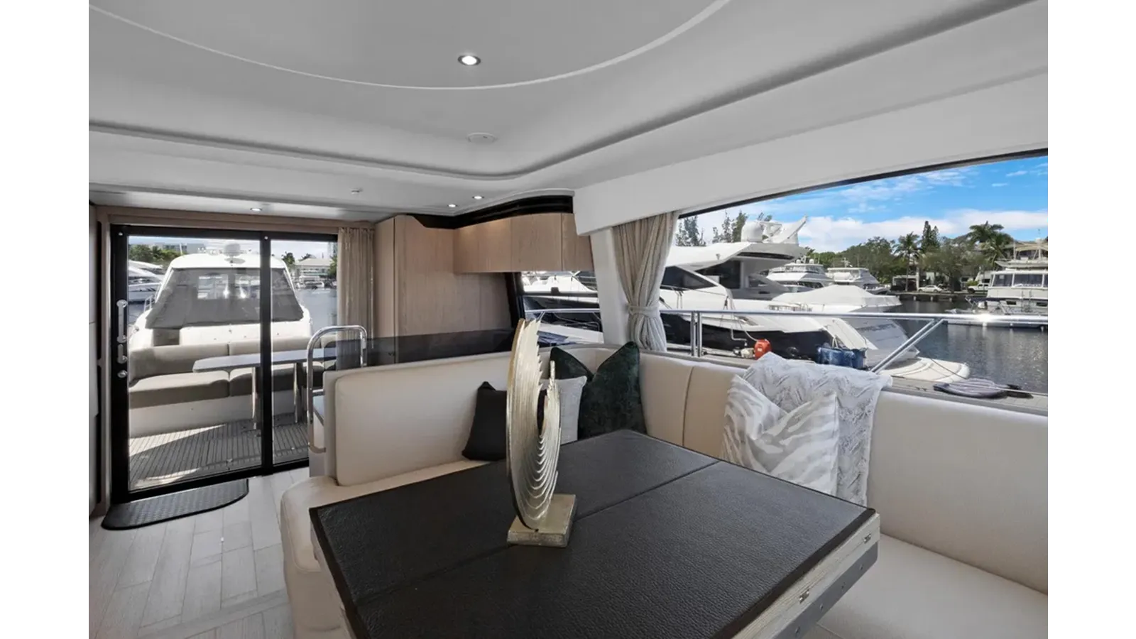 2025 Azimut 53 Fly 53