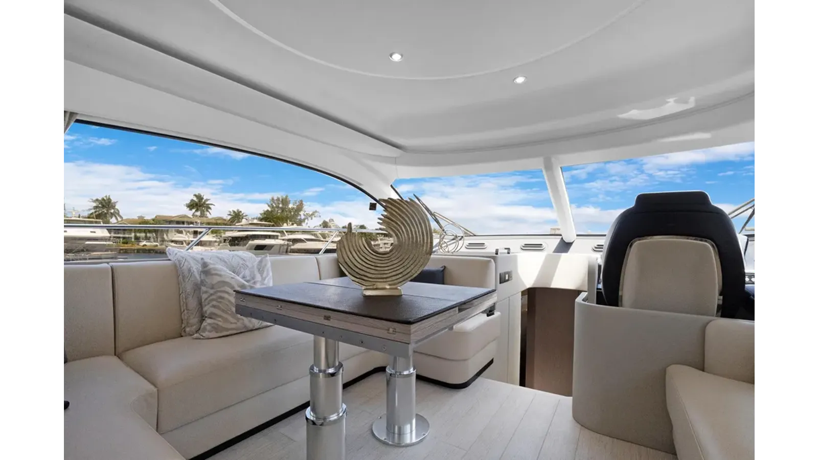 Купить яхту 2025 Azimut 53 Fly - Azimut Yachts в Shestakov Yacht Sales