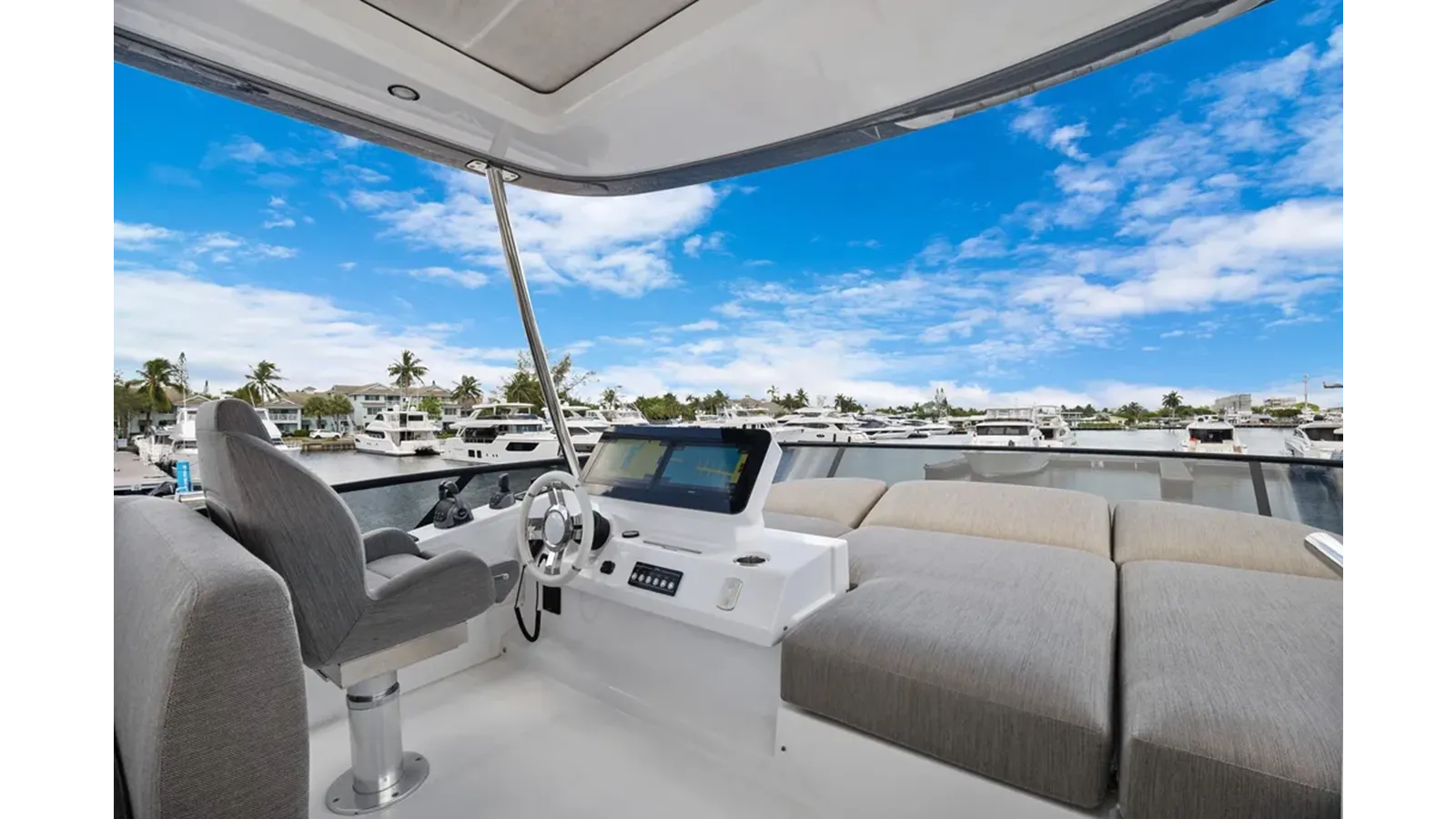 Купить 2025 Azimut 53 Fly