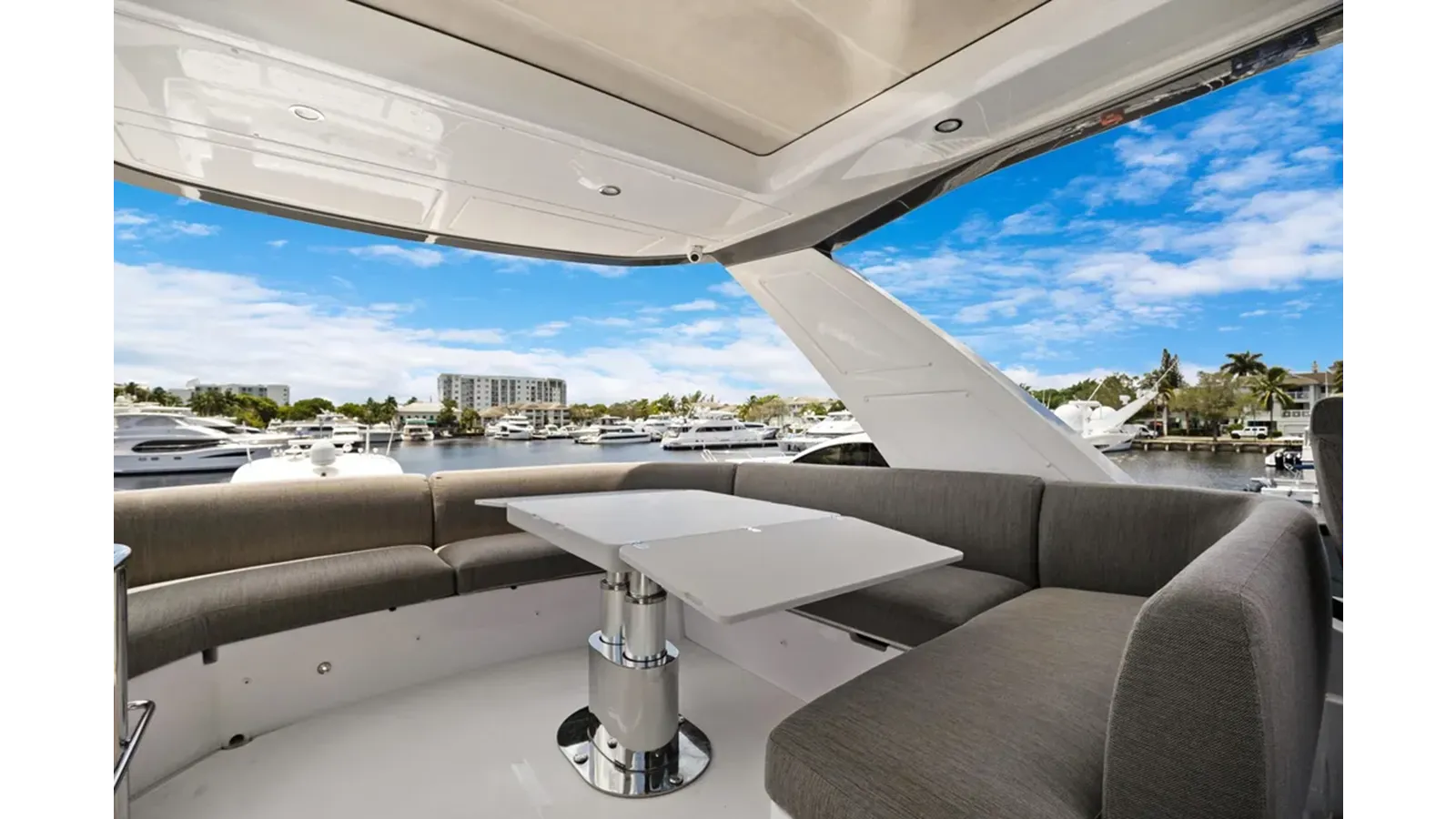 Купить 2025 Azimut 53 Fly 53