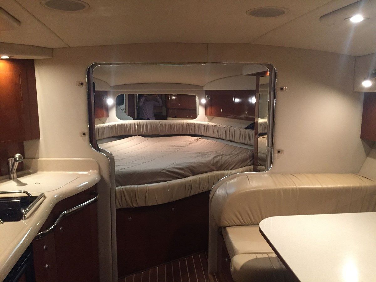 Купить яхту Vamonos 340 Amberjack в Shestakov Yacht Sales