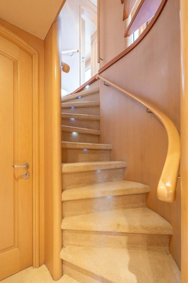 Продажа яхты CHANSON - Christensen Yachts