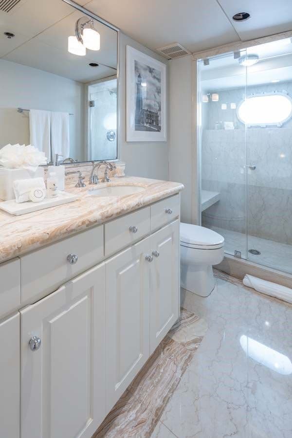 Купить CHANSON - Christensen Yachts