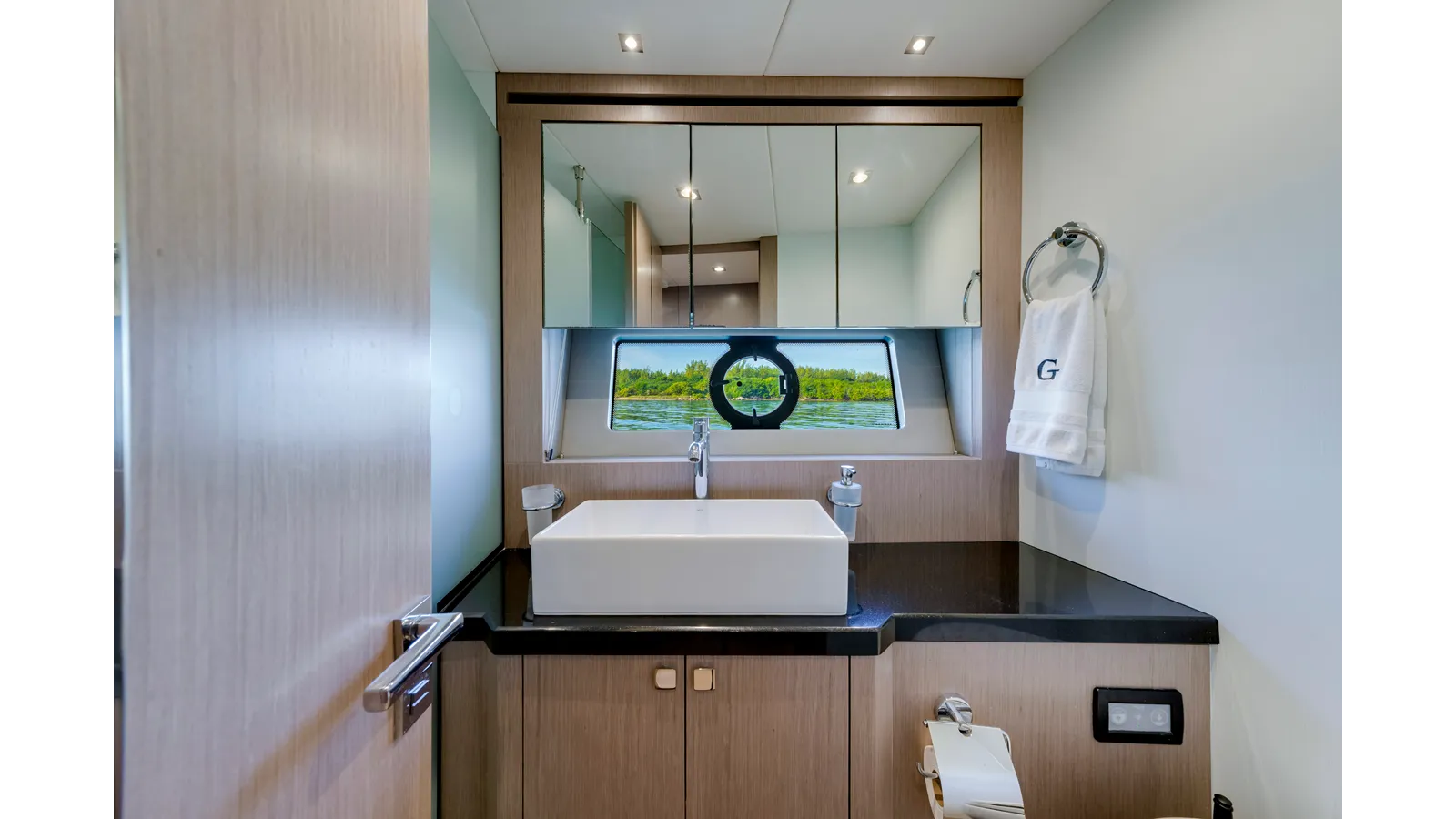 Лучшая цена на Gravitas - Sunseeker