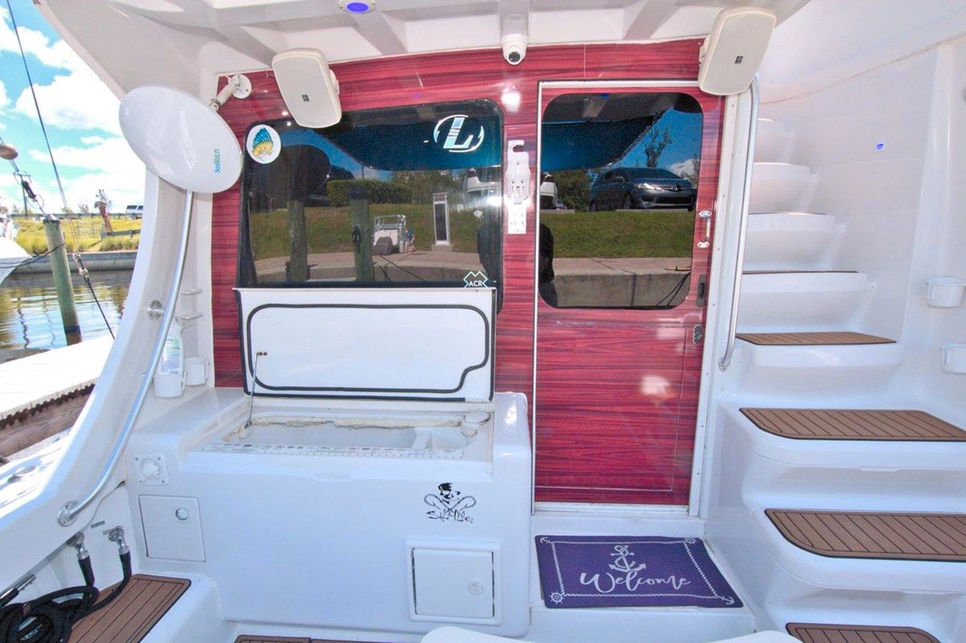 the best price on Fish Daddy 1998