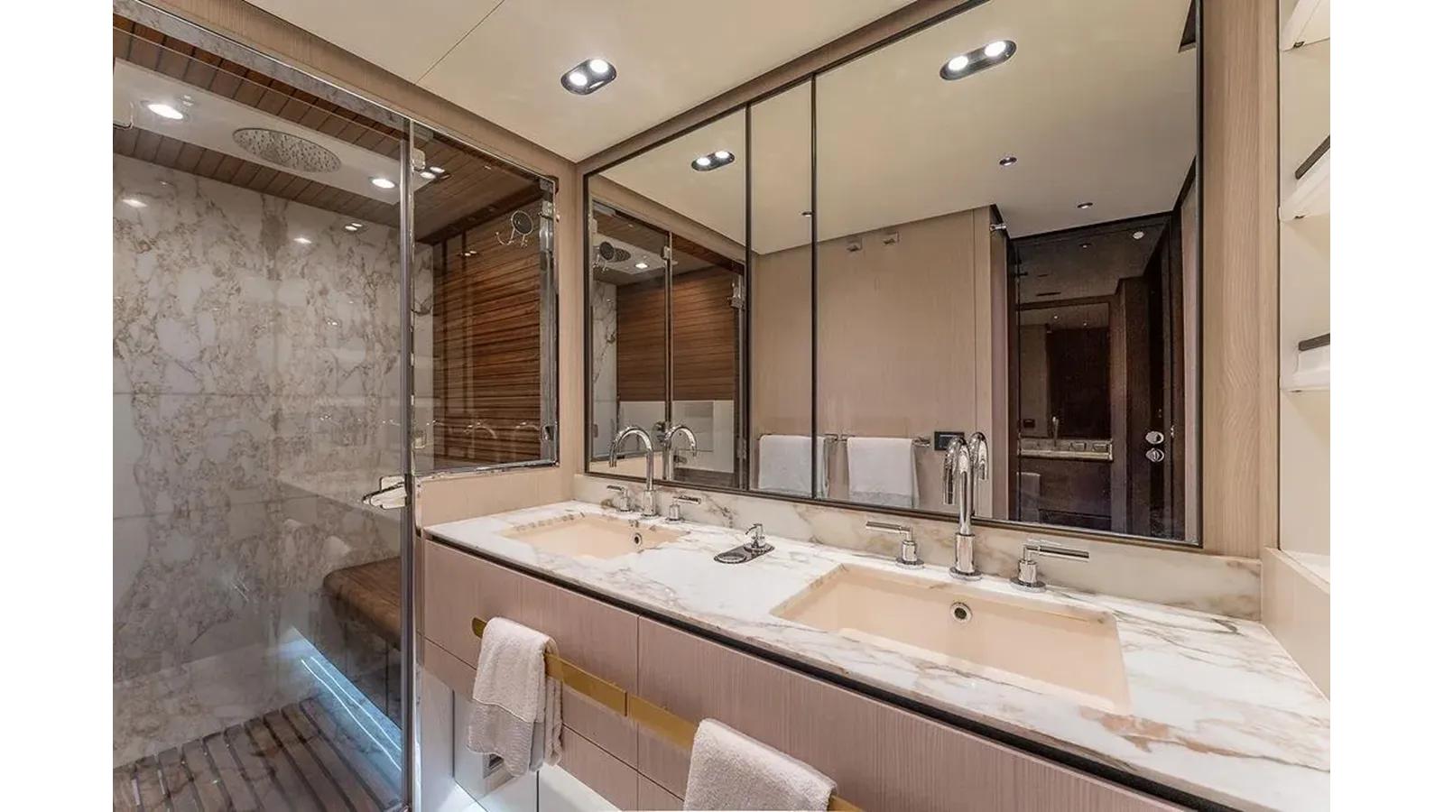 Buy a yacht 2022 Azimut GRANDE 25 METRI - Azimut Yachts