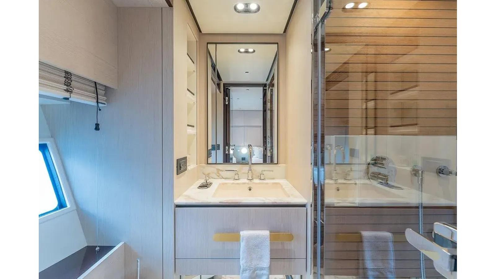 best yacht sales deals 2022 Azimut GRANDE 25 METRI 2022