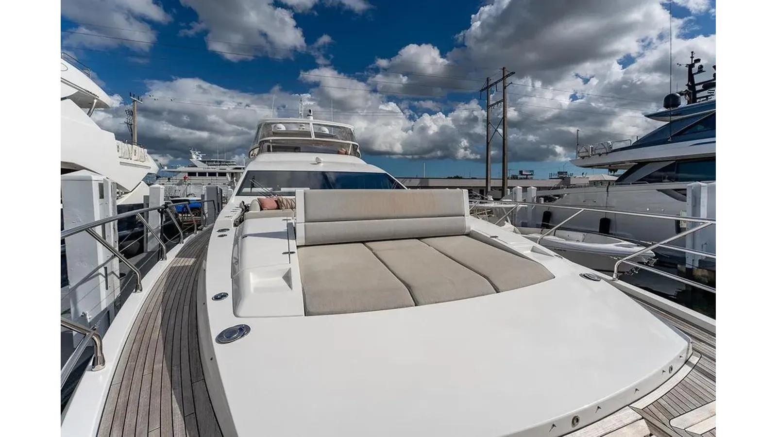 best yacht sales deals 2022 Azimut GRANDE 25 METRI - Azimut Yachts